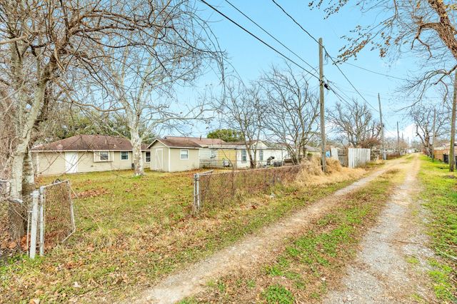 2019 N Avenue H Street N, Freeport, TX 77541