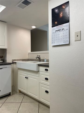 110 N Kanaio DR B, Bastrop, TX 78602