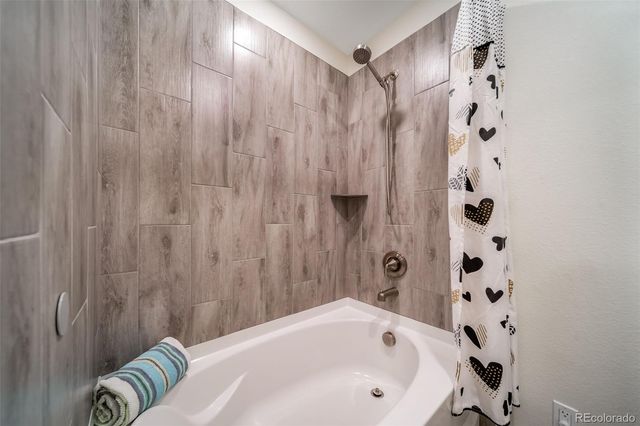 23125 E Piccolo Drive, Aurora, CO 80016