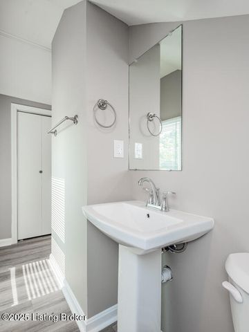 665 S 41st St, Louisville, KY 40211