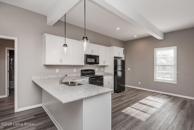 665 S 41st St, Louisville, KY 40211