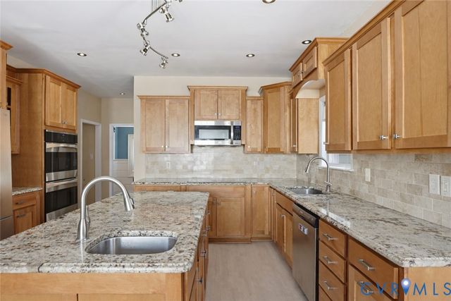 10365 Morning Dew Ln, Hanover, VA 23116