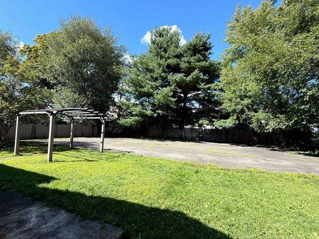 36 Chestnut Ave, Braintree, MA 02184