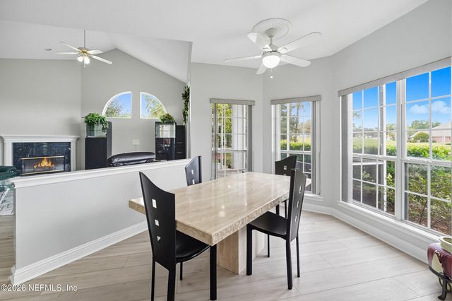 10082 CHESTER LAKE Road E, Jacksonville, FL 32256