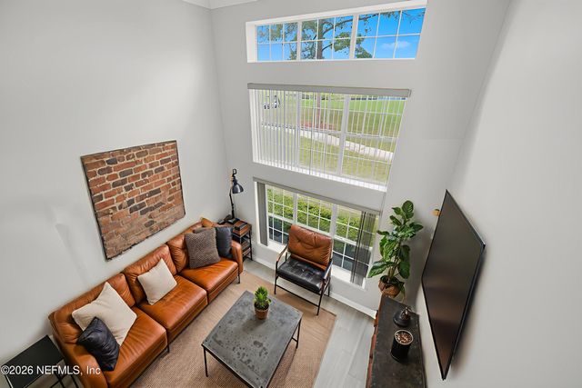 10082 CHESTER LAKE Road E, Jacksonville, FL 32256