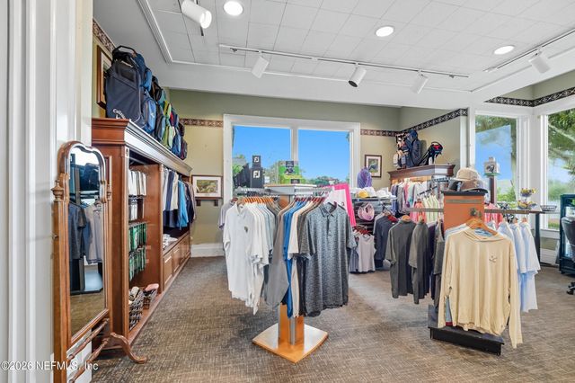 10082 CHESTER LAKE Road E, Jacksonville, FL 32256