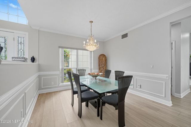 10082 CHESTER LAKE Road E, Jacksonville, FL 32256