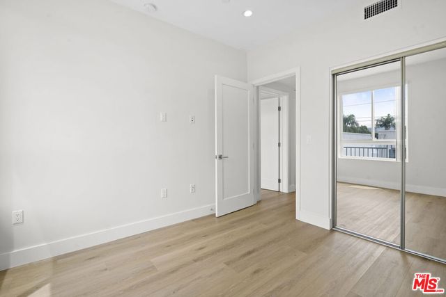 11042 La Maida Street 203, North Hollywood, CA 91601