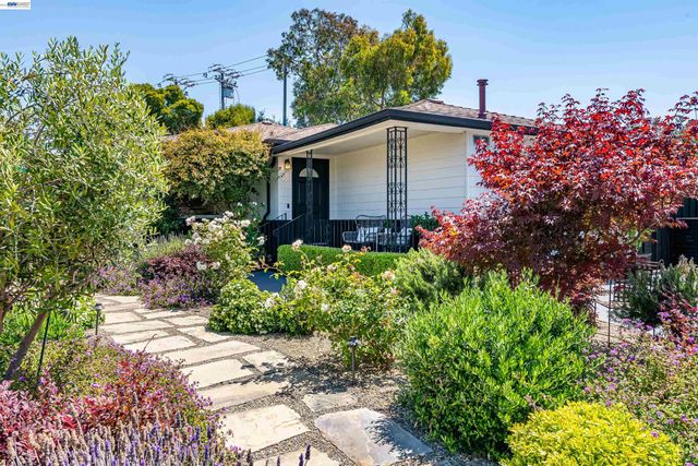 3229 Toyon Ter, Alameda, CA 94501
