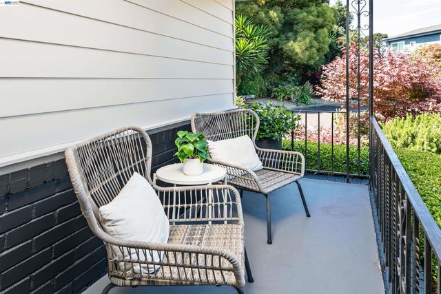 3229 Toyon Ter, Alameda, CA 94501