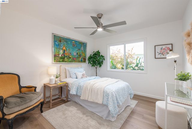 3229 Toyon Ter, Alameda, CA 94501