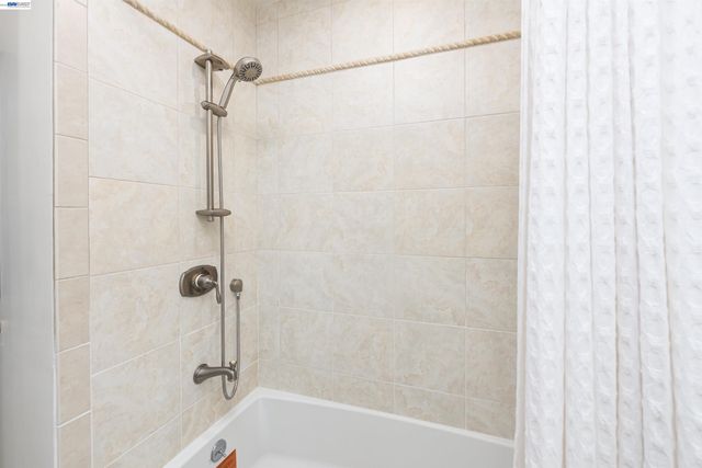 3229 Toyon Ter, Alameda, CA 94501