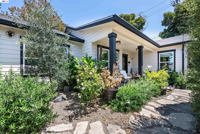3229 Toyon Ter, Alameda, CA 94501