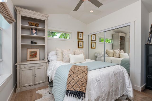 3229 Toyon Ter, Alameda, CA 94501