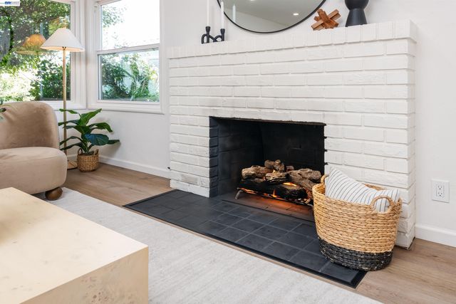 3229 Toyon Ter, Alameda, CA 94501