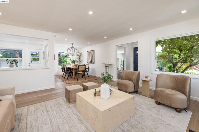 3229 Toyon Ter, Alameda, CA 94501