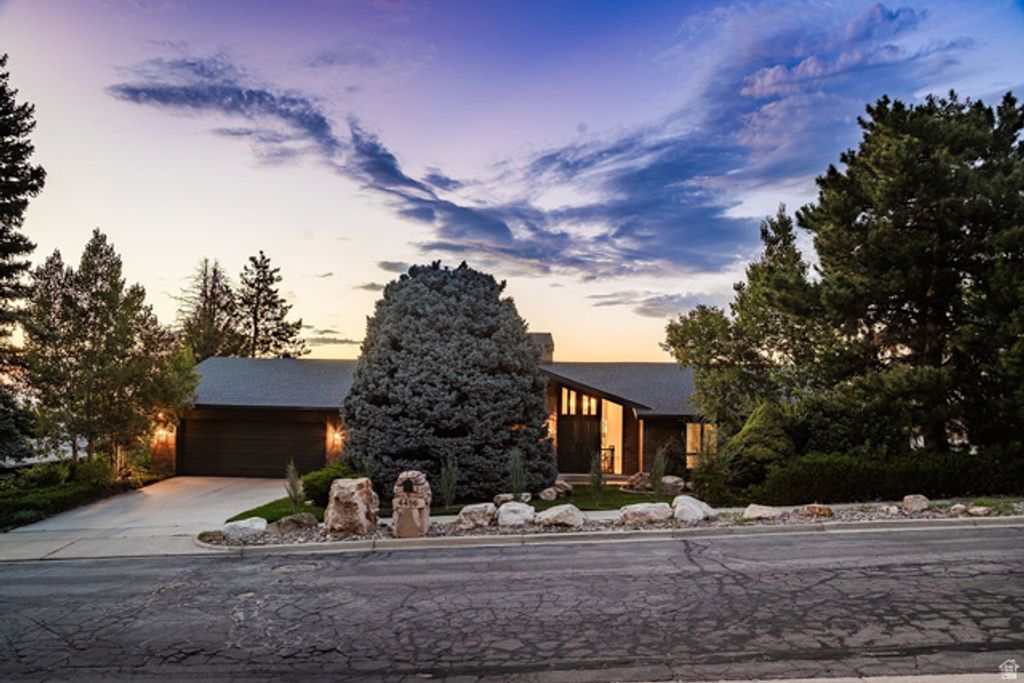 4486 S ADONIS DR, Salt Lake City, UT 84124 — photo 2
