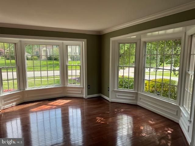 2304 LAKESHIRE DR, Alexandria, VA 22308