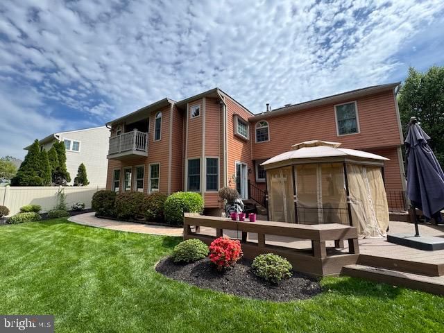 2304 LAKESHIRE DR, Alexandria, VA 22308