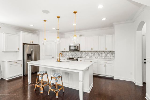 145 Ashcrest Pt, Hendersonville, TN 37075
