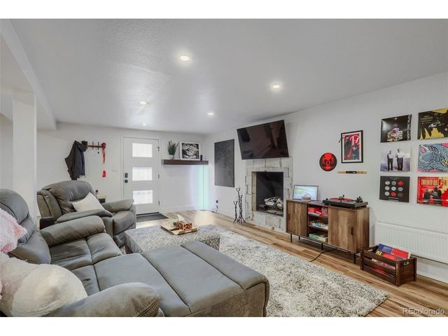 7155 W Montview Ln, Littleton, CO 80125