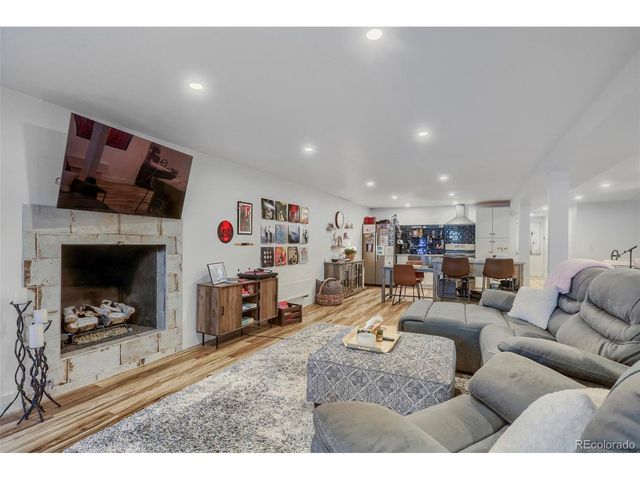 7155 W Montview Ln, Littleton, CO 80125