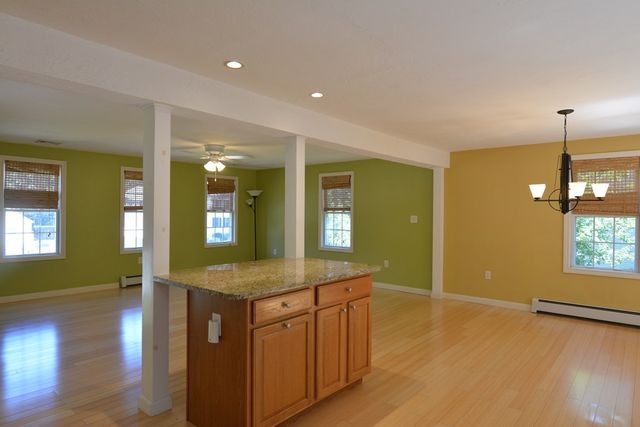 55 Arrowwood Dr 55, Shrewsbury, MA 01545