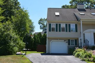 55 Arrowwood Dr 55, Shrewsbury, MA 01545