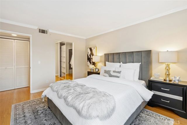 5500 Owensmouth Avenue 331, Woodland Hills, CA 91367