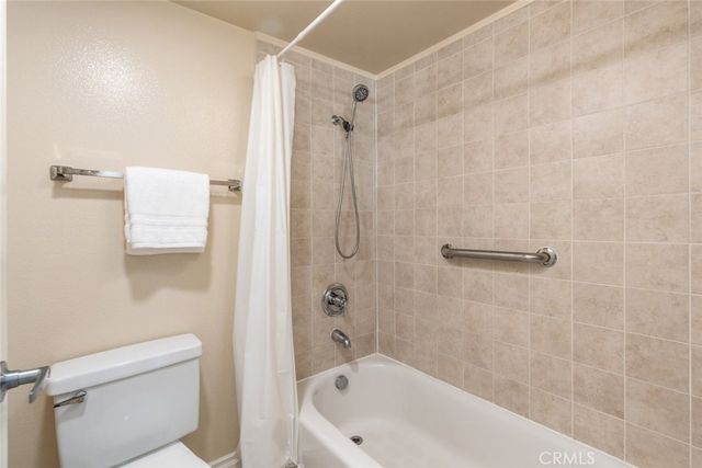 5500 Owensmouth Avenue 331, Woodland Hills, CA 91367