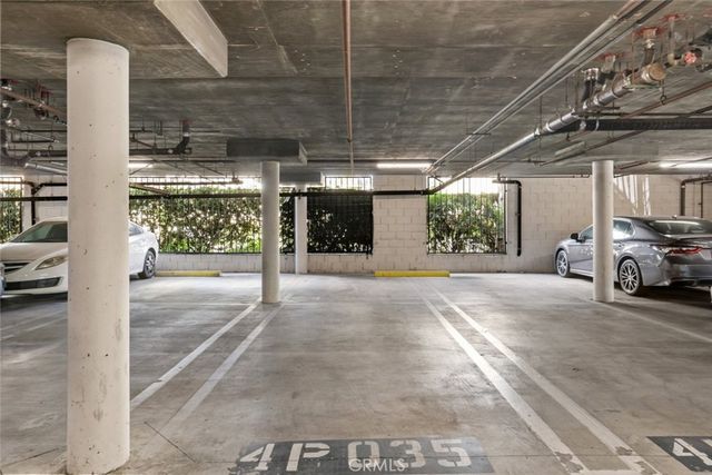 5500 Owensmouth Avenue 331, Woodland Hills, CA 91367