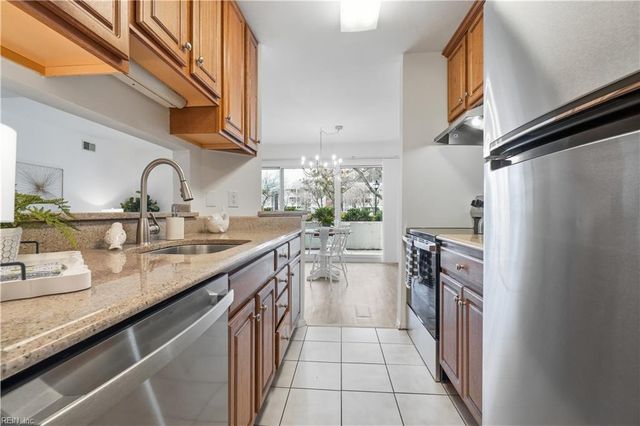 1020 Autumn Woods Ln Apt 101, Virginia Beach, VA 23454