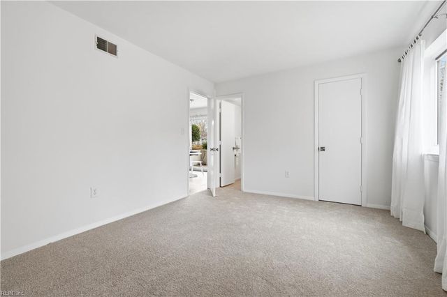 1020 Autumn Woods Ln Apt 101, Virginia Beach, VA 23454