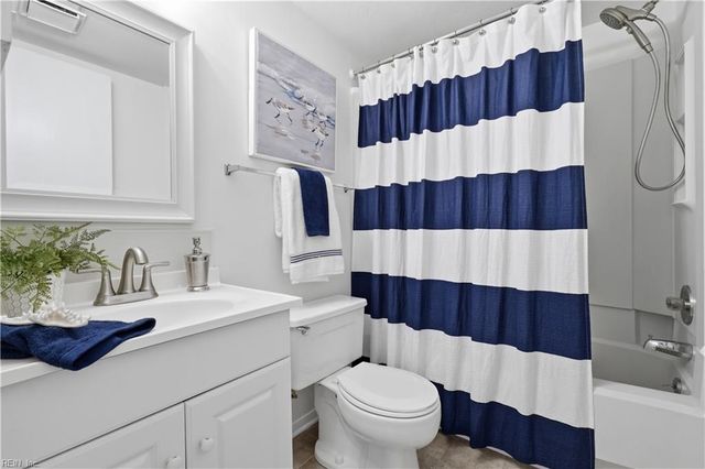 1020 Autumn Woods Ln Apt 101, Virginia Beach, VA 23454