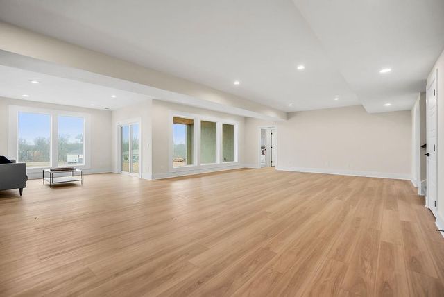 2805 W 175th Place, Overland Park, KS 66085