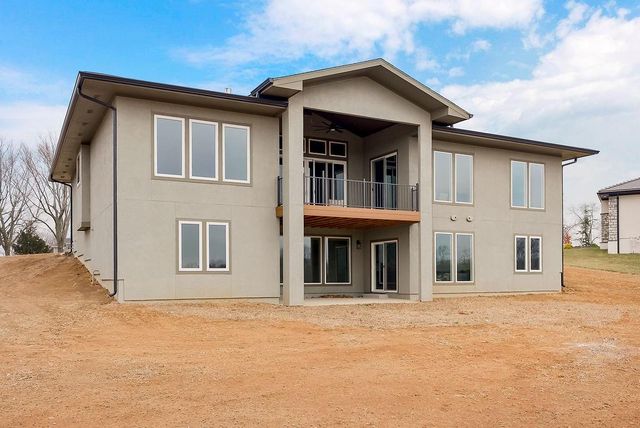 2805 W 175th Place, Overland Park, KS 66085