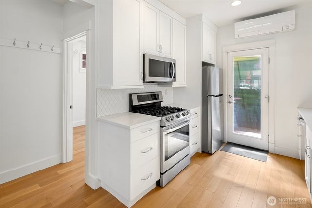 2211 NW 60th Street, Seattle, WA 98107