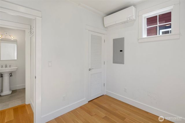 2211 NW 60th Street, Seattle, WA 98107