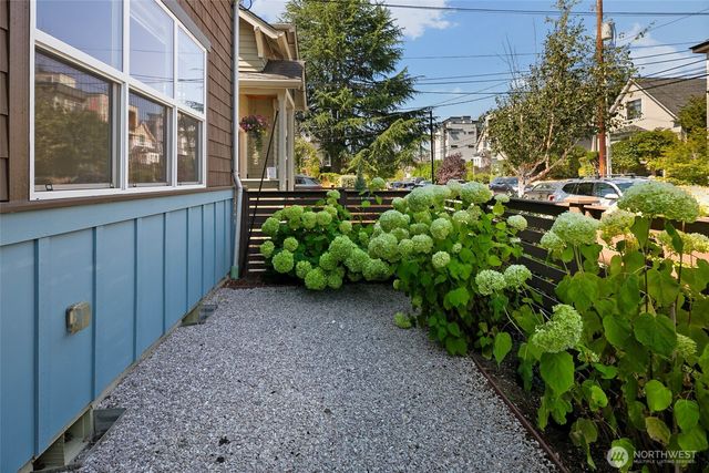2211 NW 60th Street, Seattle, WA 98107