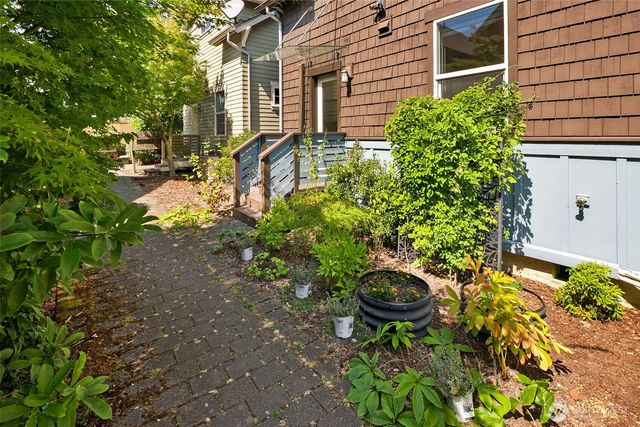2211 NW 60th Street, Seattle, WA 98107