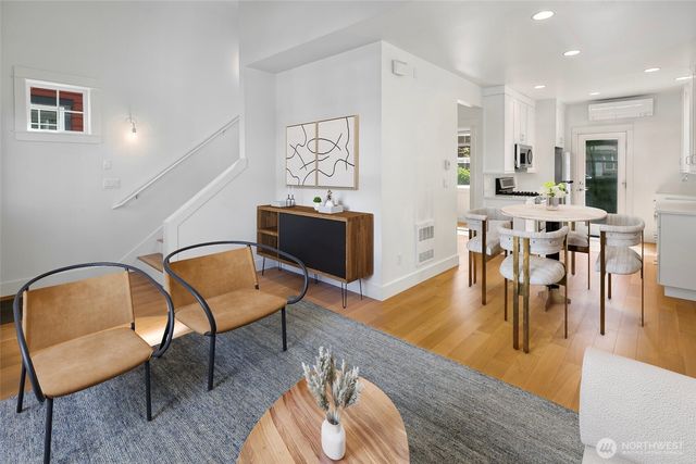 2211 NW 60th Street, Seattle, WA 98107
