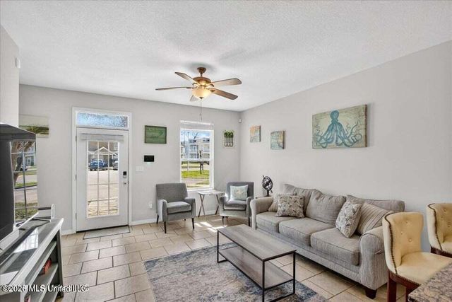 1283 Century Oaks Drive, B, Gulfport, MS 39507