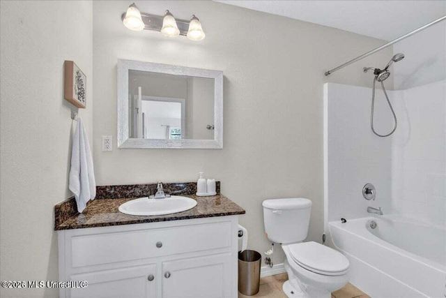 1283 Century Oaks Drive, B, Gulfport, MS 39507