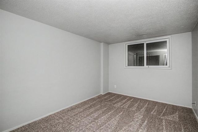 703 Meadow Place, Ames, IA 50010