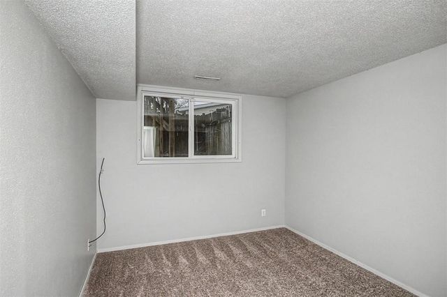 703 Meadow Place, Ames, IA 50010
