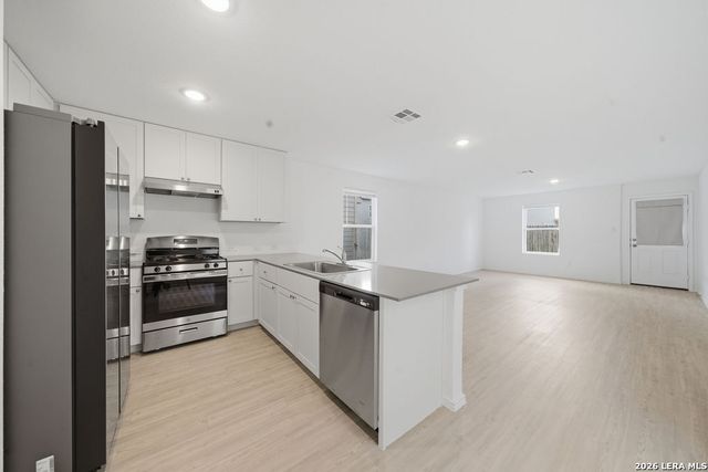 7663 Aston Cross, San Antonio, TX 78253