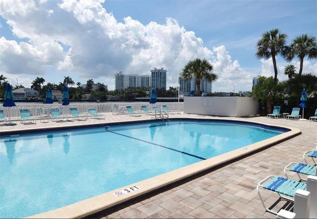 1455 N Treasure Dr PH A, North Bay Village, FL 33141