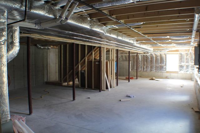 27 Tyler Avenue, Epsom, NH 03234