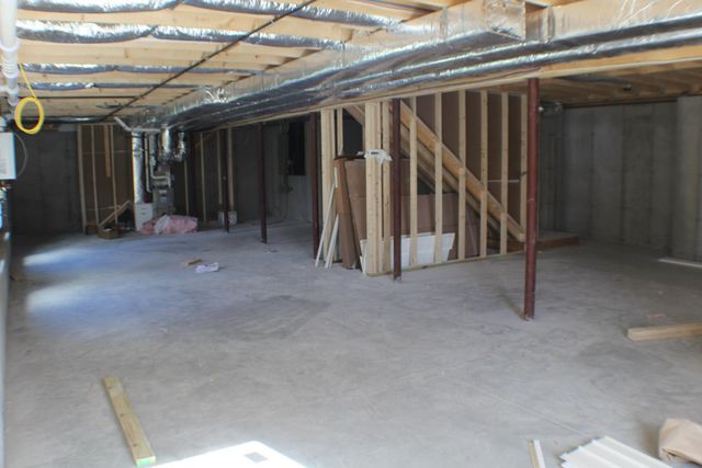 27 Tyler Avenue, Epsom, NH 03234