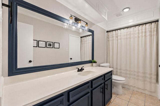 209 Palm Aire Drive, Friendswood, TX 77546